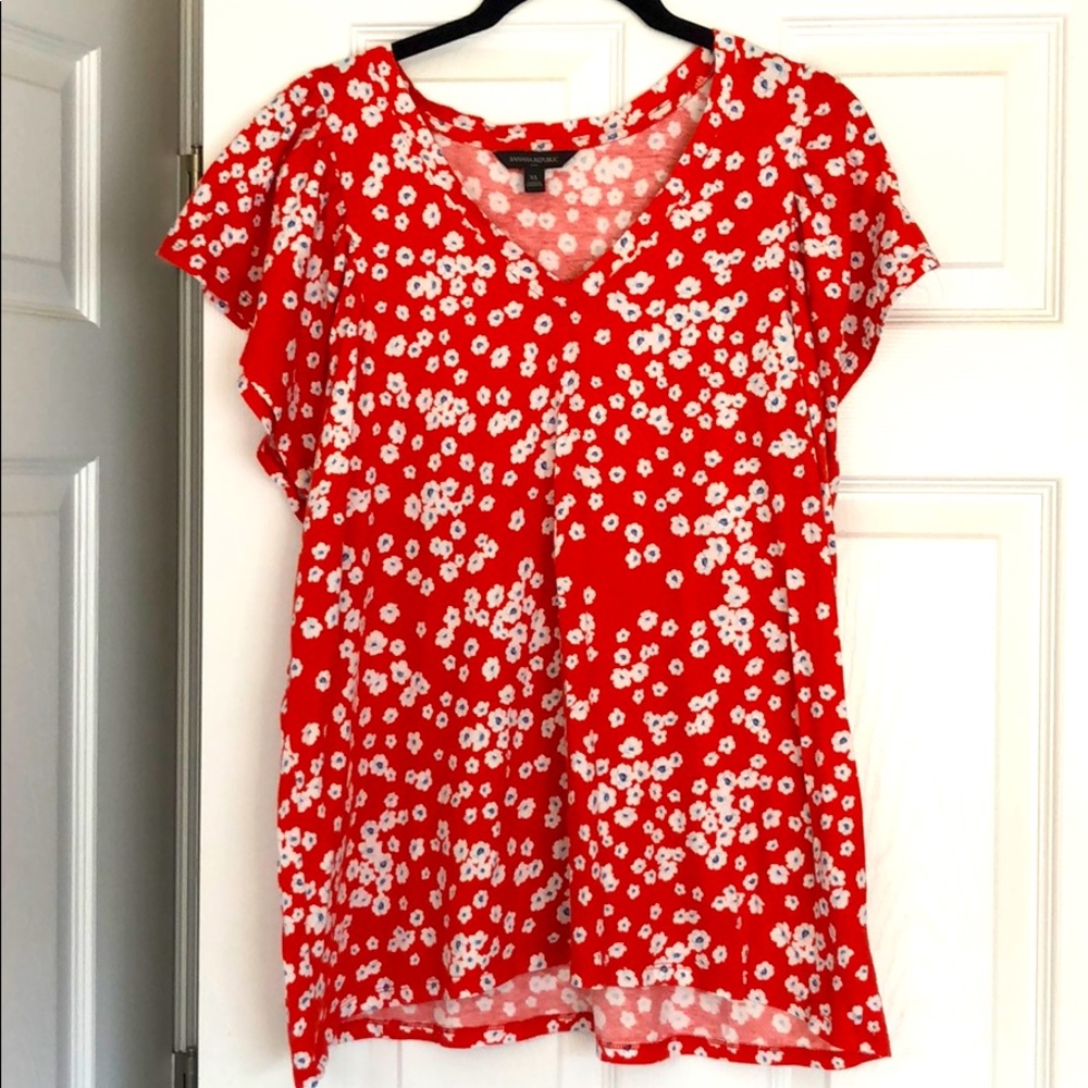 Flutter Sleeve Floral Tee EUC
